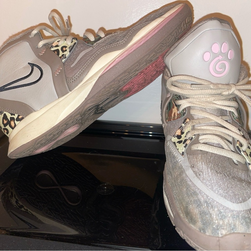Nike Basketball Kyrie Infinity "Animal Instinct" Size Women's 8 Kid's 6.5